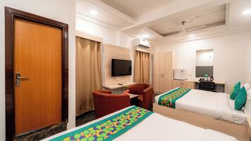 Deluxe Double Room | Iron/ironing board