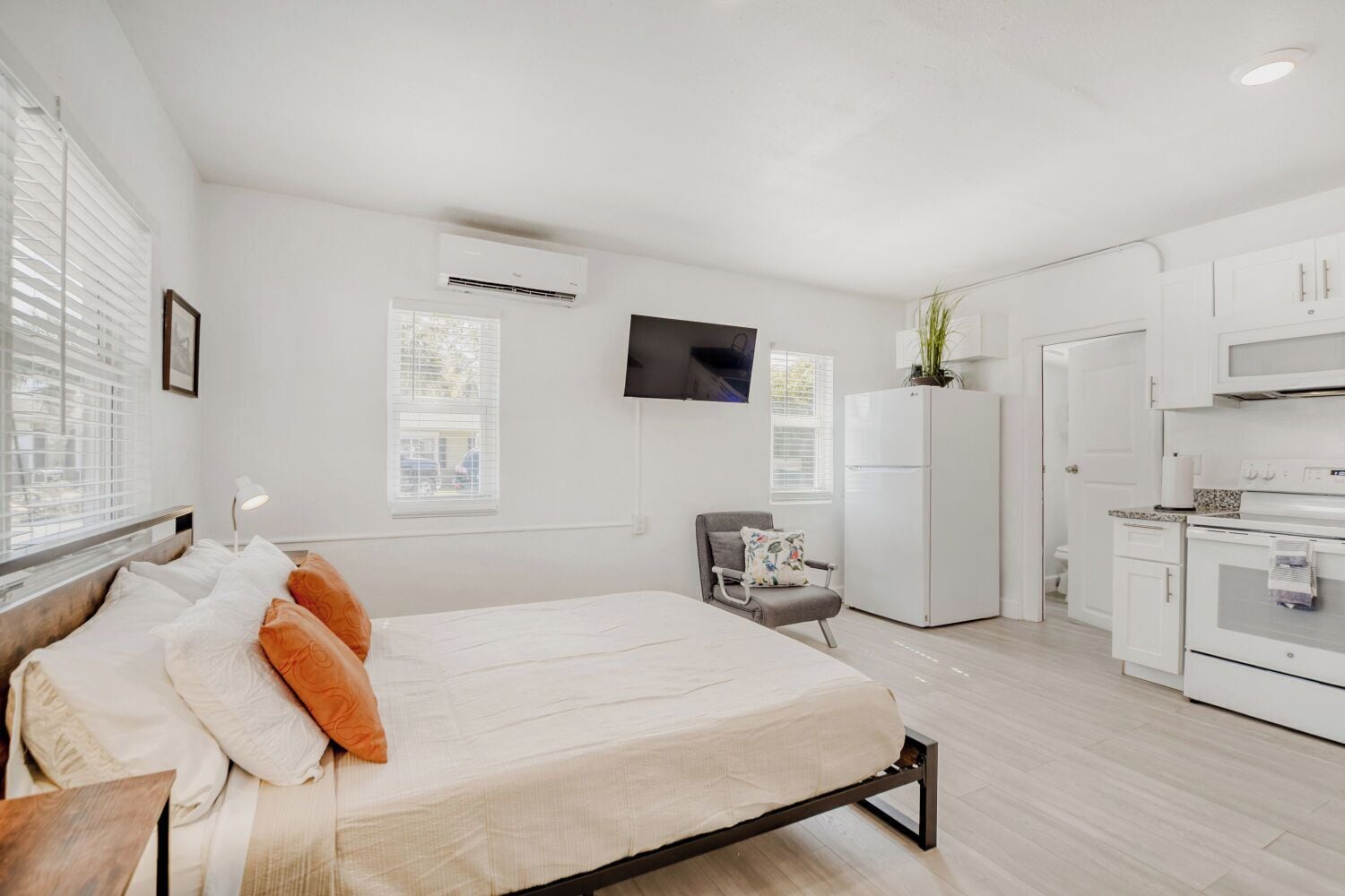1 bedroom, free WiFi, bed sheets