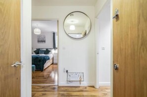 2 bedrooms, free WiFi, bed sheets - Cosy London Apartment With River View (London)