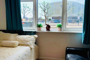 2 quartos, Wi-Fi de cortesia, roupa de cama