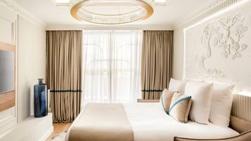 Apartment, City View | Living area