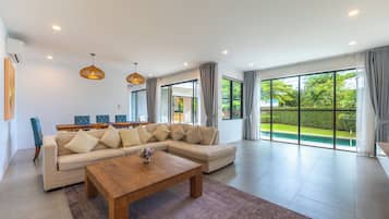 Basic Villa, Patio, Garden View | Living area