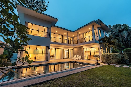 One of Phukets Best Villas V212