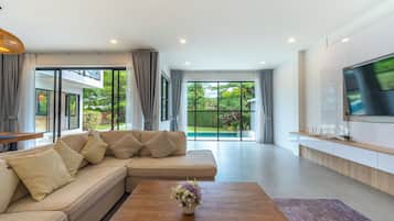 Basic Villa, Patio, Garden View | Living area