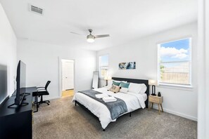 4 bedrooms, desk, iron/ironing board, WiFi