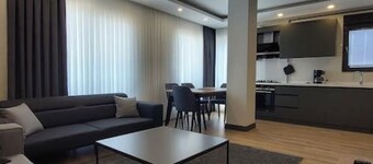 New Flat&Large Living Space(4) Close to Lara Beach