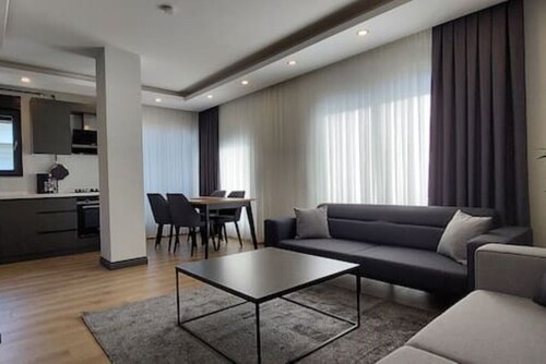 New Flat&Large Living Space(5) Close to Lara Beach