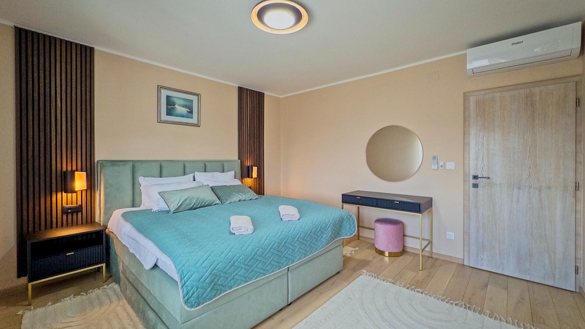 4 bedrooms, iron/ironing board, free WiFi, bed sheets