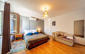 2 habitaciones, tabla de planchar con plancha y wifi gratis