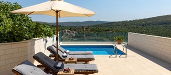 House on the rock by Villas Guide