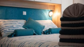 Ferros/tábuas de passar roupa, Wi-Fi de cortesia, roupa de cama