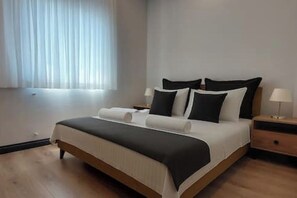 3 chambres, fer et planche Ă repasser, Wi-Fi, draps fournis