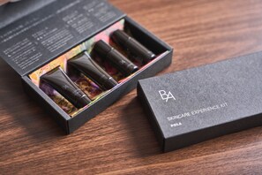 Separate bathtub and shower, hair dryer, towels, soap - Hakonehibarino (Hakone)