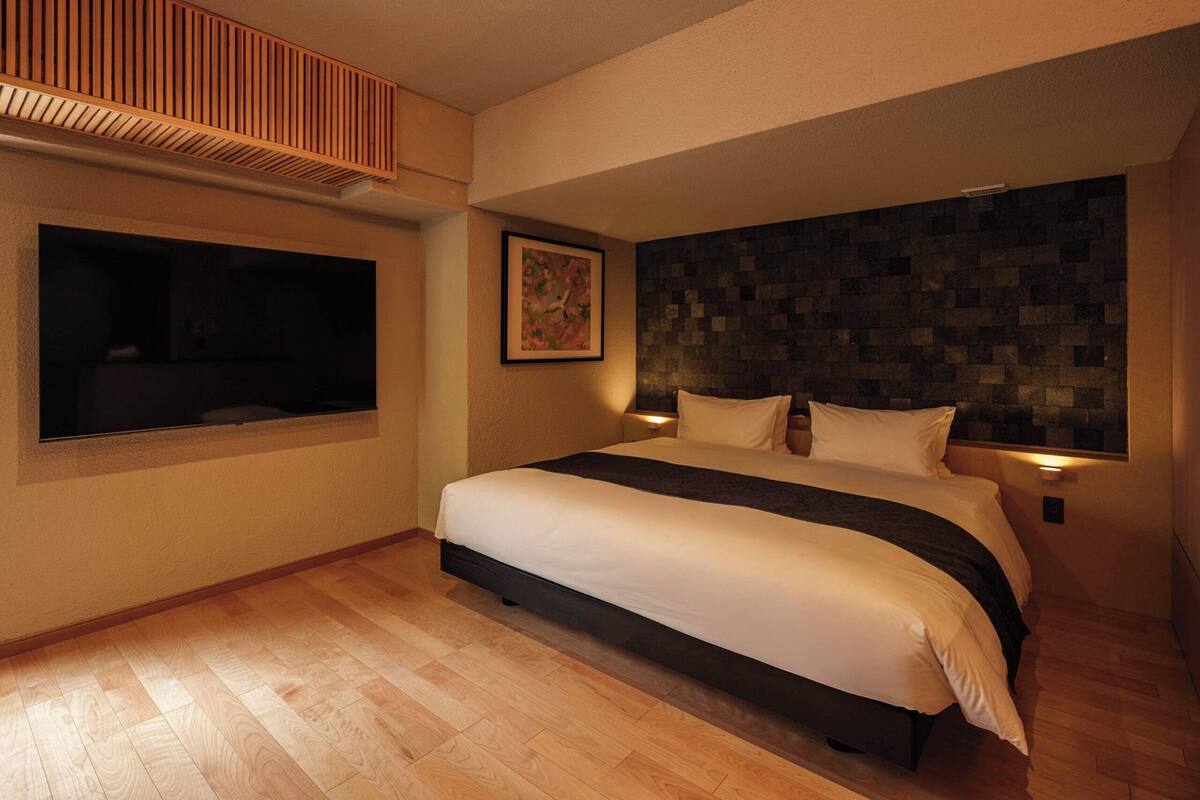 Luxe tweepersoonskamer | Luxe beddengoed, donsdekens, gratis wifi, individueel gedecoreerd