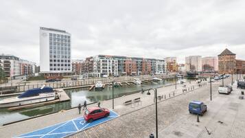 Studio (104) | Kameruitzicht