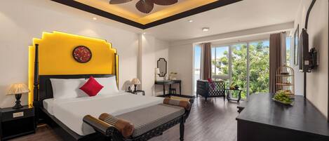 Bureau, espace de travail pour ordinateur portable, Wi-Fi gratuit