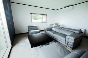 Living area - Lake Toya and Nakajima (Toyako)