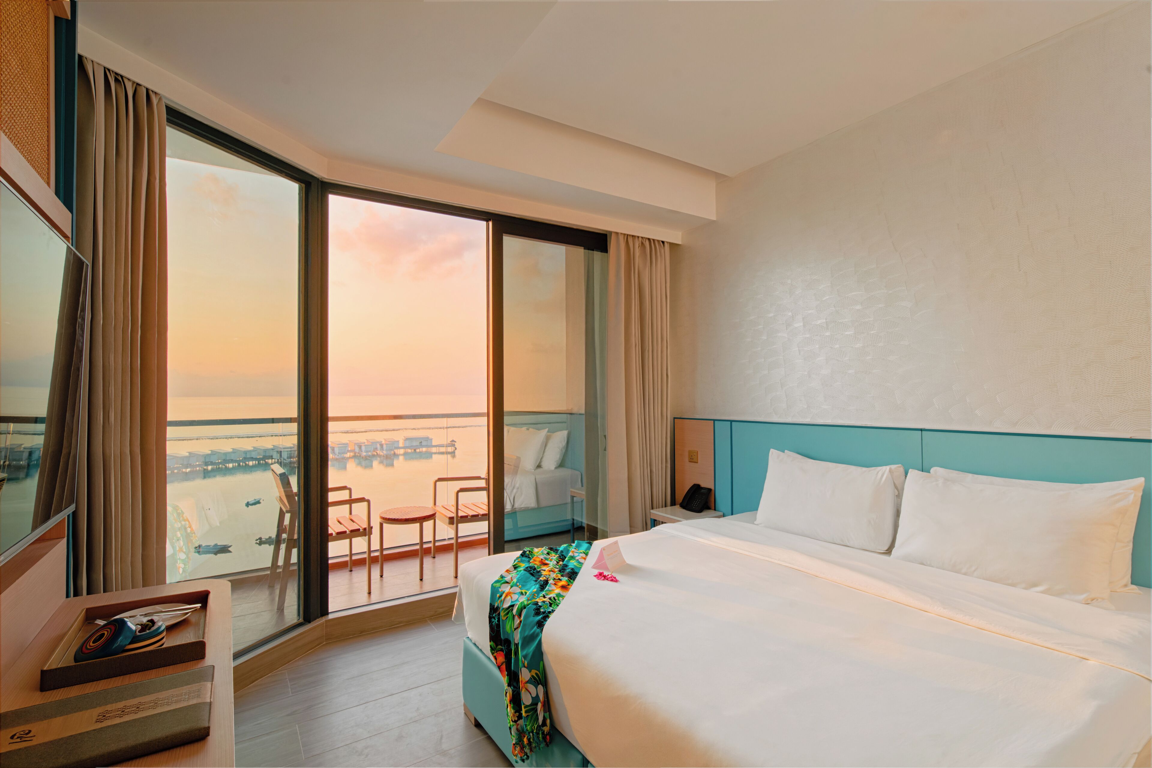 Habitación Premium doble de uso individual, vistas al mar | Minibar, caja fuerte, escritorio y espacio para trabajar con un portátil