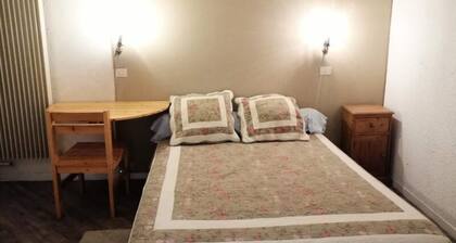 2 Rooms for 6 People