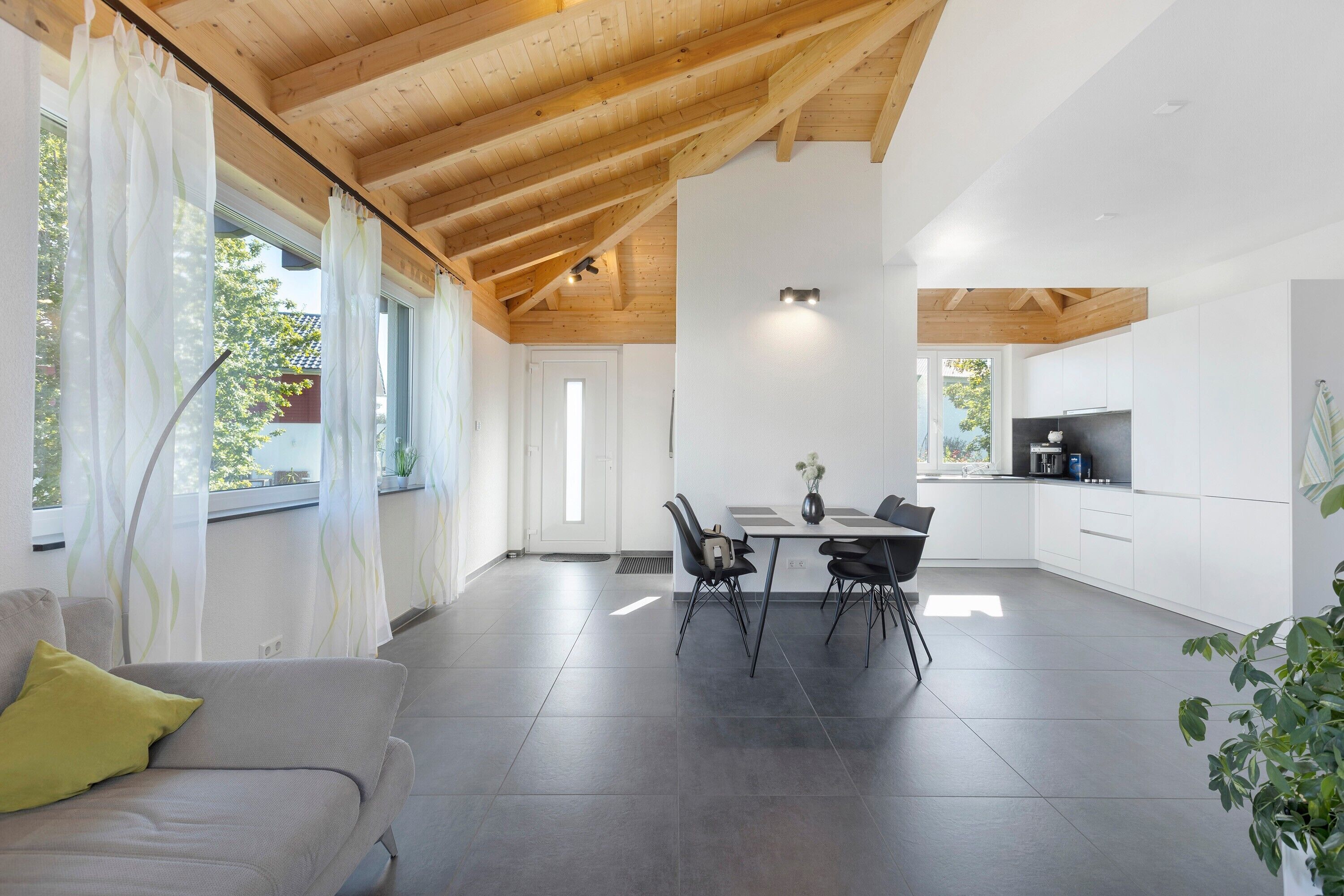 Télévision, table de tennis de table