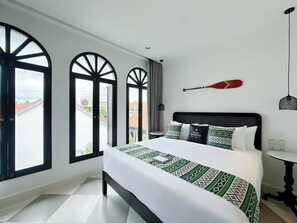In-room safe, laptop workspace, iron/ironing board, free WiFi - Villa Martini Beachside 7 (Canggu)