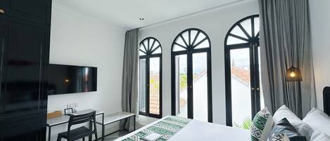 ロマンティック ヴィラ キングベッド 1 台 禁煙 | セーフティボックス (室内)、ノートパソコン用作業スペース、アイロン / アイロン台、WiFi (無料)