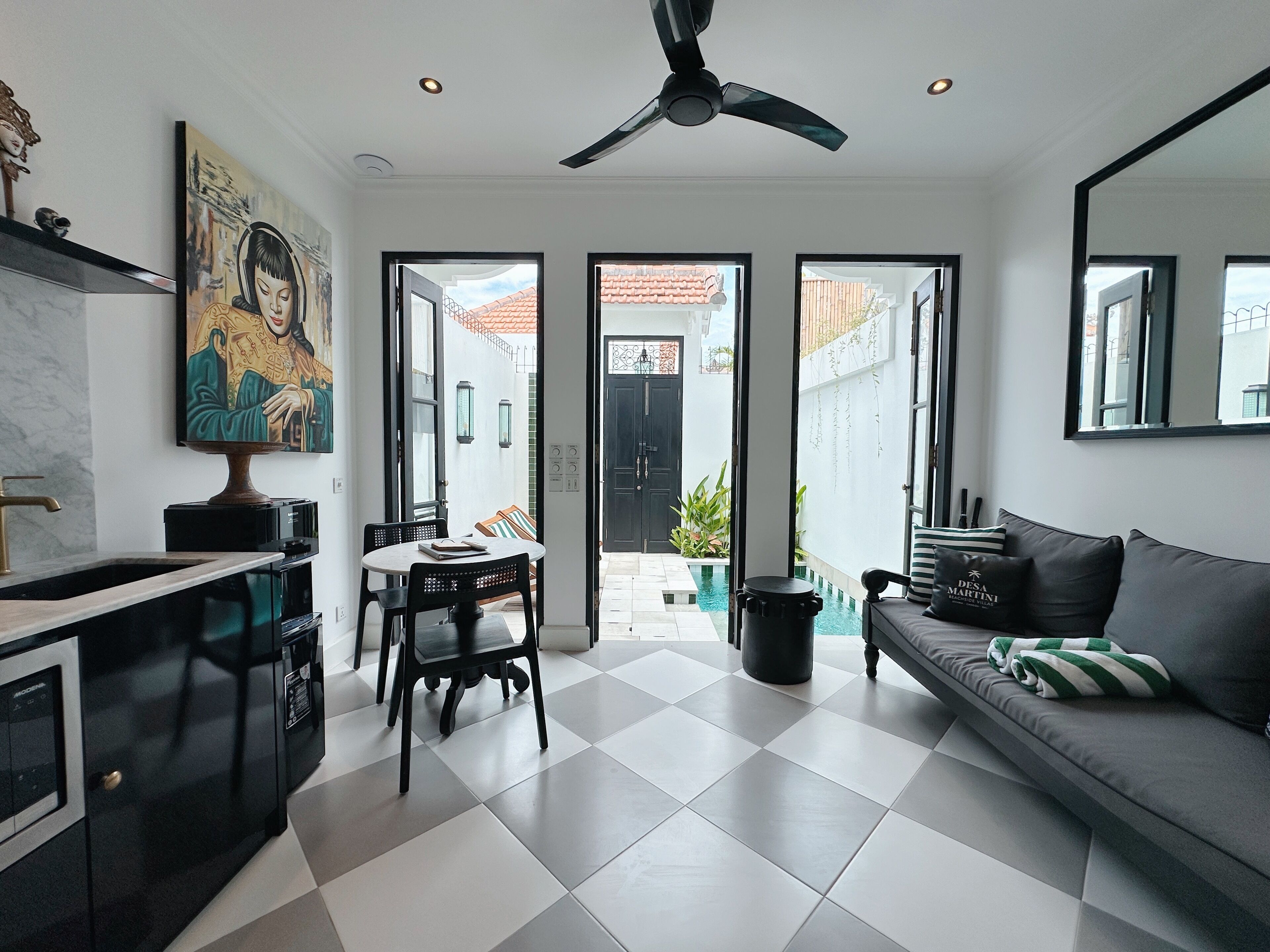 30-吋智慧型電視，提供有線頻道