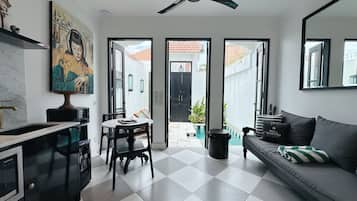 30-吋智慧型電視,提供有線頻道