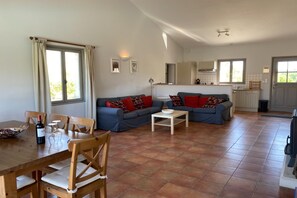 House | Living room