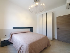 2 bedrooms, Internet