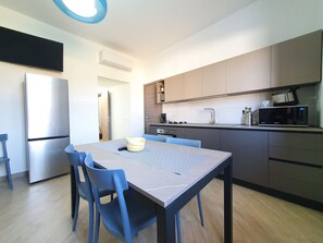 Fridge, microwave, oven, dishwasher