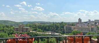 Charming Guest Room in Historic Veliko Tarnovo