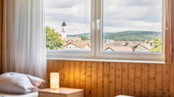 2 室のベッドルーム、WiFi、ベッドシーツ