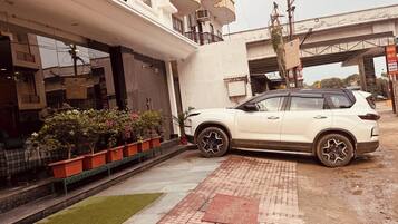 Free self parking