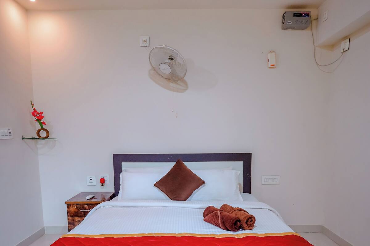 Premium bedding, bed sheets