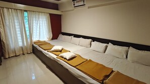 Dormitorio compartido | Zona de estar