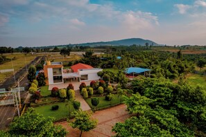Exterior - Golden Hill Resort (Tarikere)
