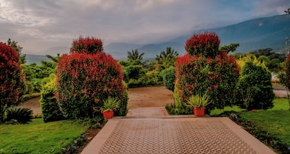 Golden Hill Resort