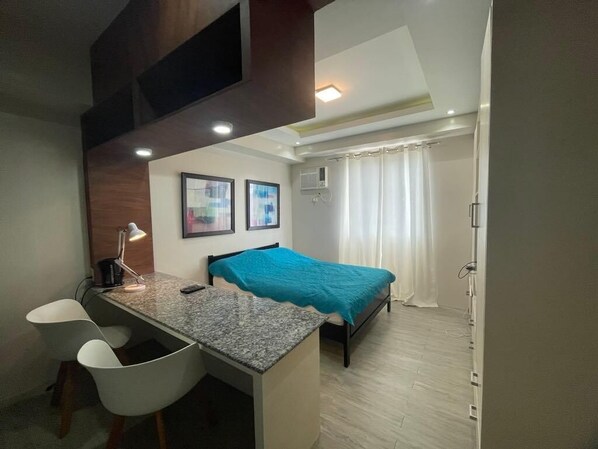 Bügeleisen/Bügelbrett, WLAN, Bettwäsche