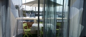 Studio sea/port view