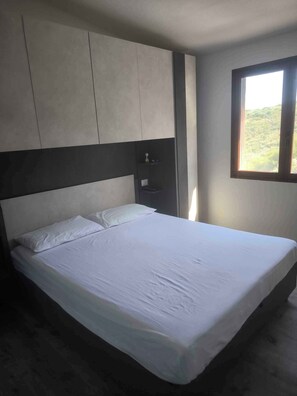 2 bedrooms, iron/ironing board, free WiFi - House D&G Family (Luddui)