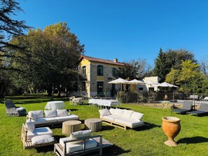 Property grounds - L'Isle sur la Sorgue, country house (Le Thor)
