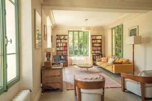 Smart TV, fireplace - L'Isle sur la Sorgue, country house (Le Thor)