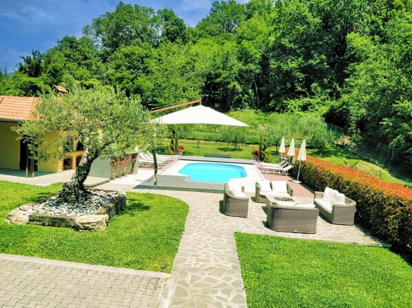 Kolam renang terbuka 