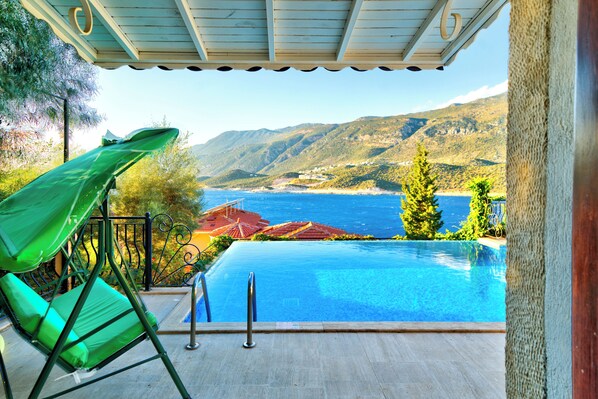 Villa, Sea View | Iron/ironing board, free WiFi