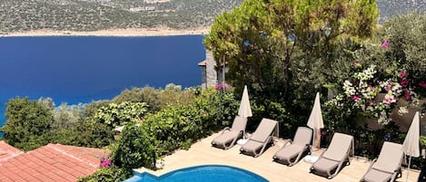 Piscina stagionale all'aperto