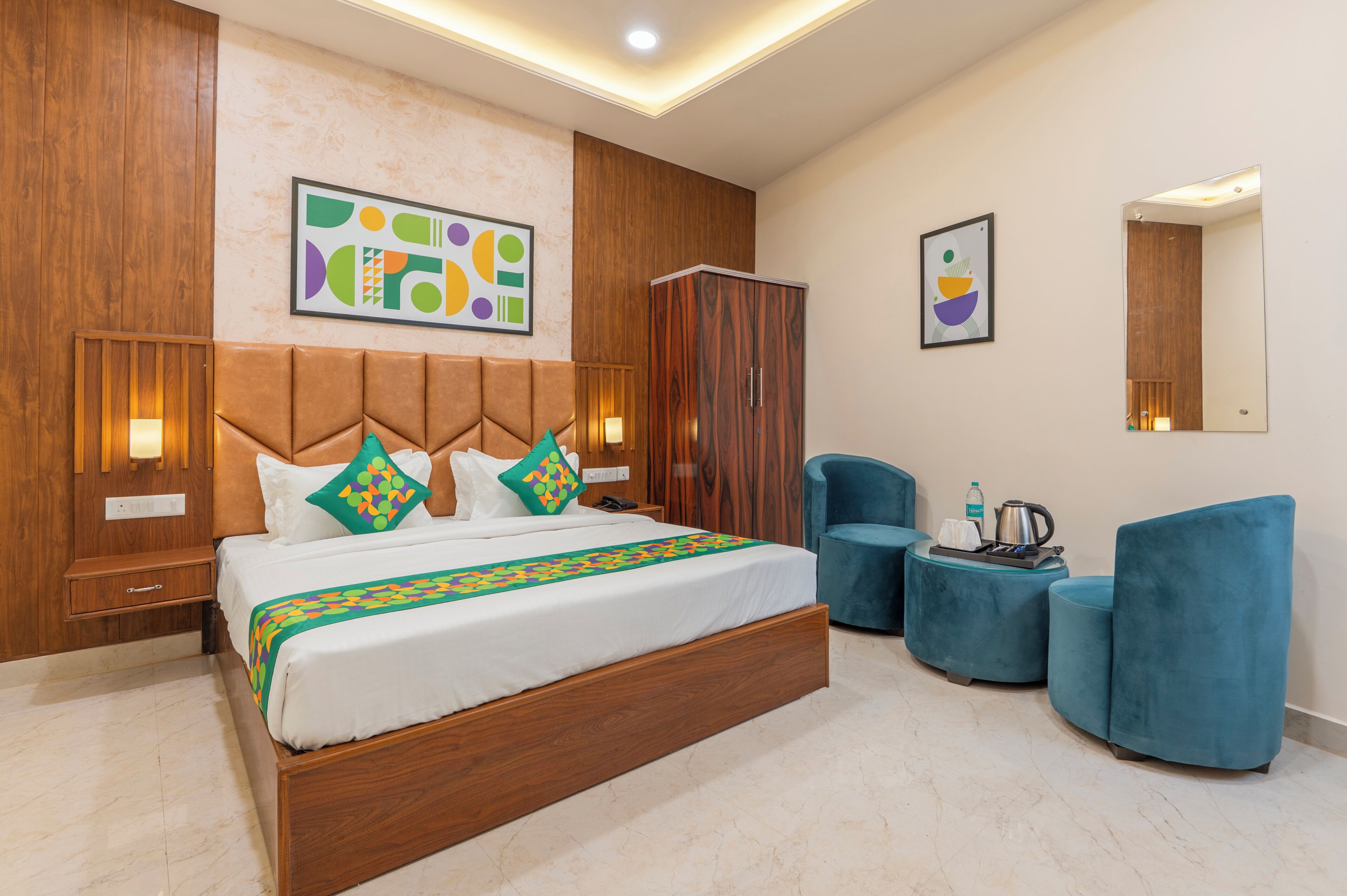 Standard Double Room | Desk, iron/ironing board