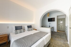 Interior - Phaedrus Living: Paros Cycladic Residences 8 (Paros)