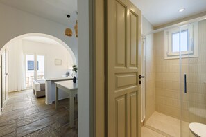Luxury Studio, City View