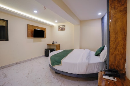 Double Room, City View | City view. Crystal By Glitz Hotels